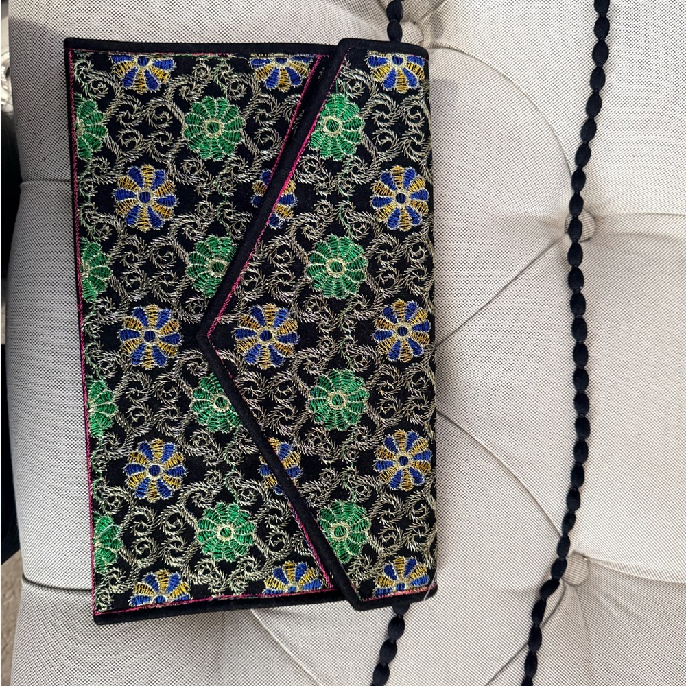 Embroidered Floral Clutch